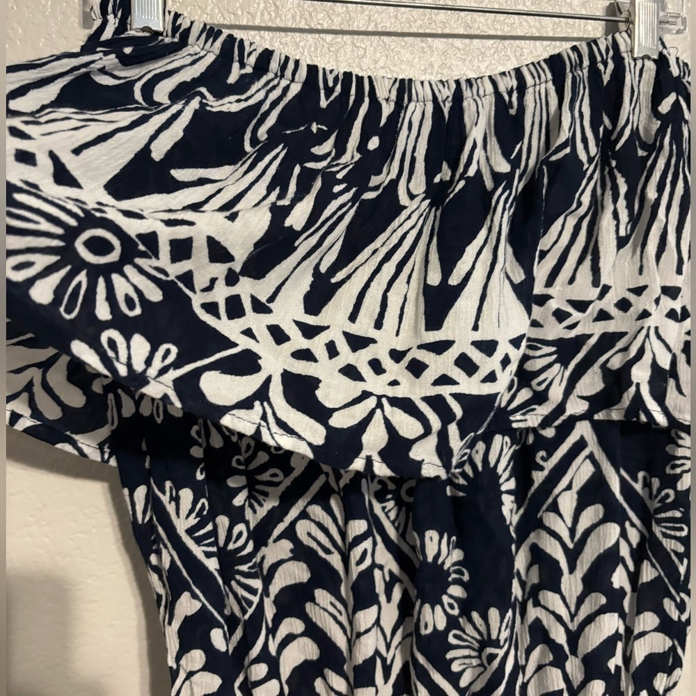 Chelsea & Violet blue & white floral strapless ruffle top size M - Picture 5 of 5